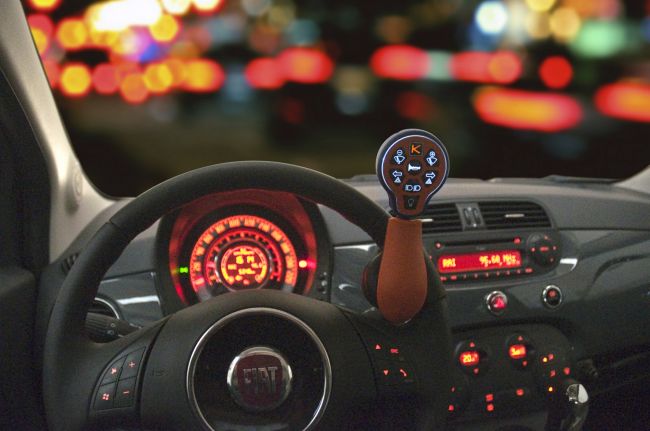 télécommande multi-fonctions pour personne handicapées d'un membre supérieur